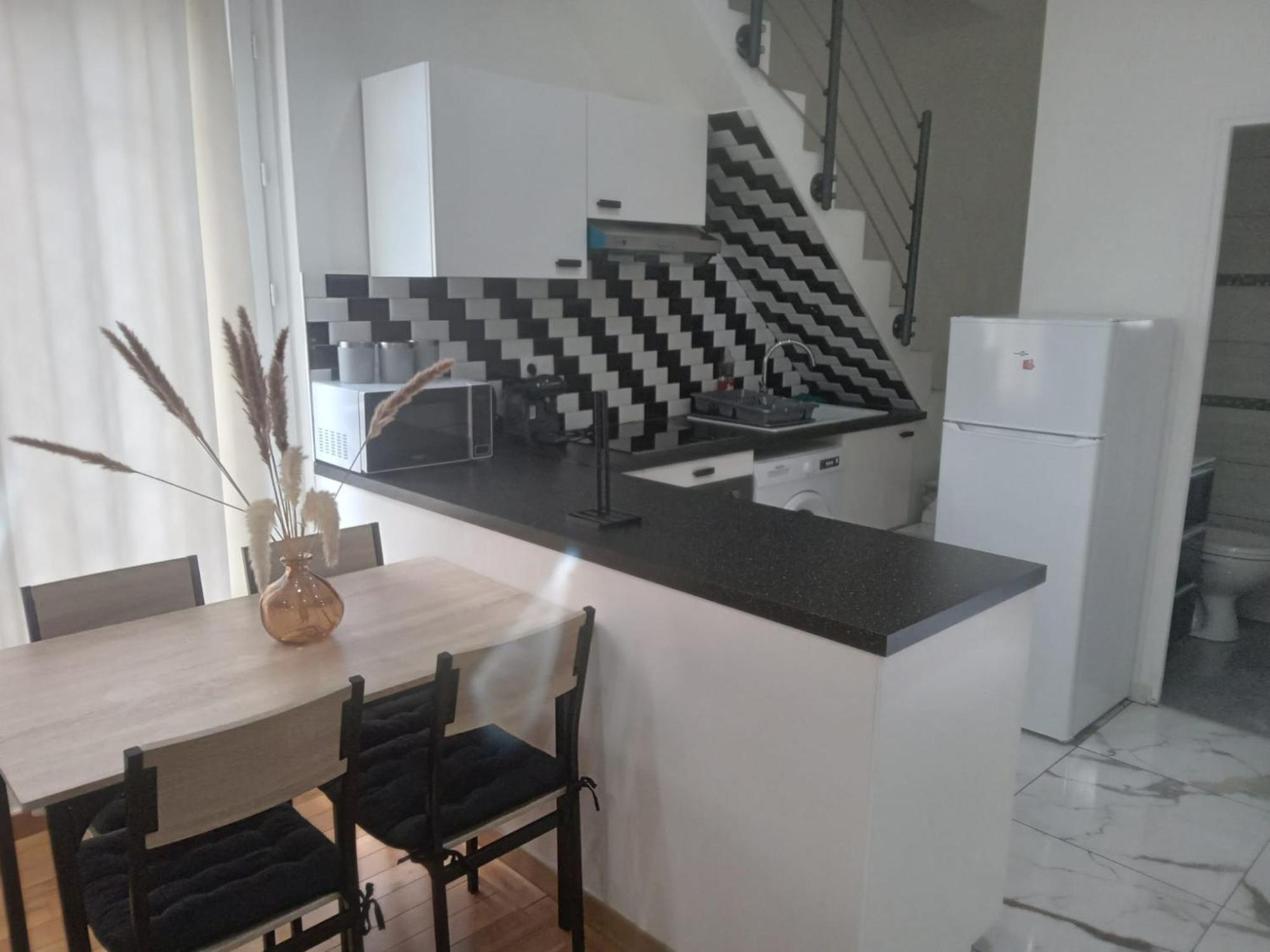 Joli Appartement De Vacances Écouen Eksteriør bilde